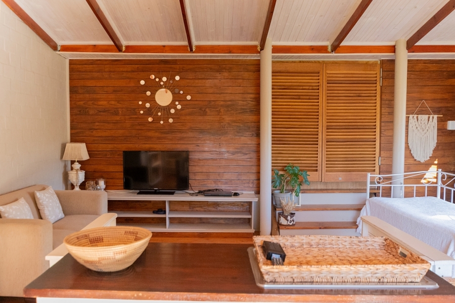 5 Bedroom Property for Sale in Trekoskraal Western Cape